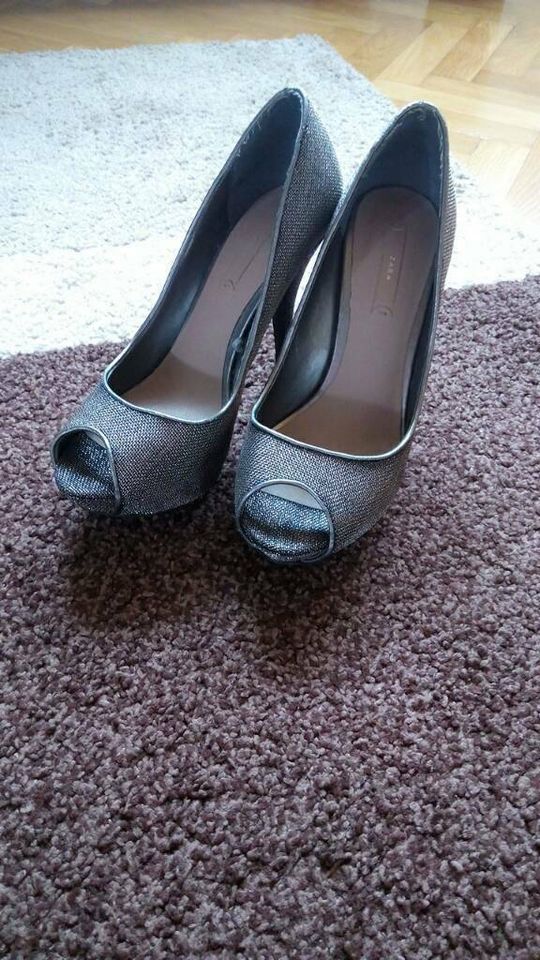 High Heels Pumps Peeptoe Gr 38 in Oerlinghausen