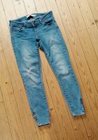 Blaue Low Waist destroyed/ripped Skinny Jeans von Vero Moda Nordrhein-Westfalen - Hiddenhausen Vorschau