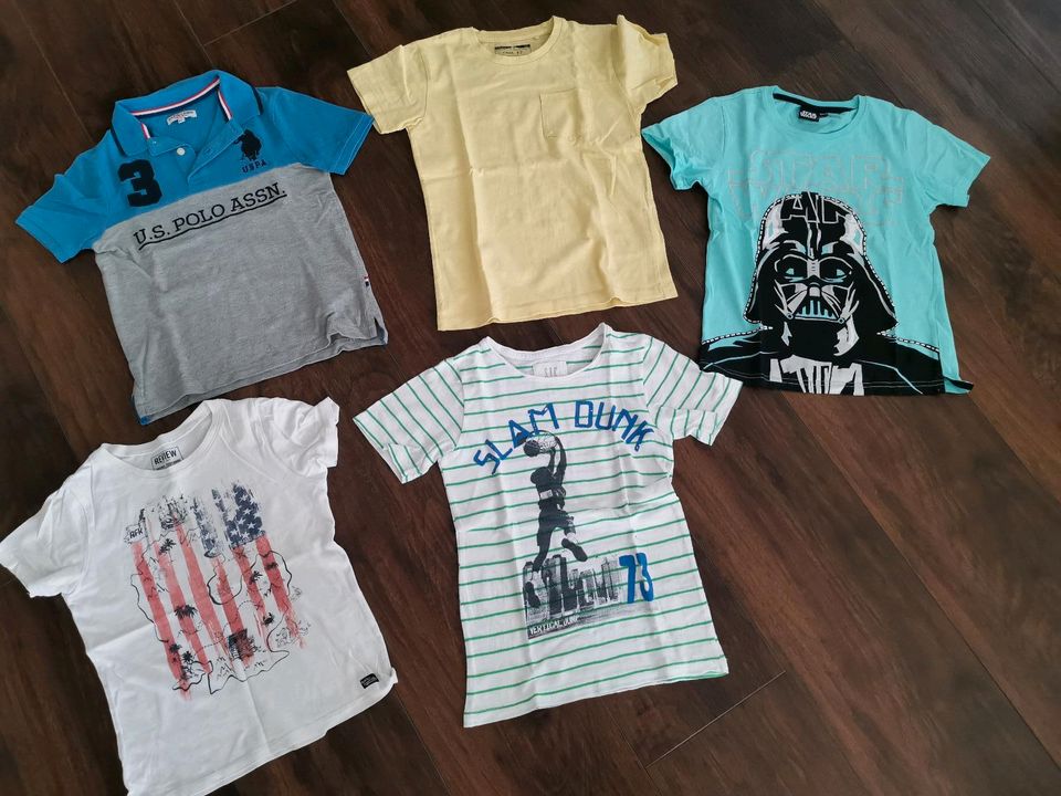 5 Tshirt Gr. 110 /116. 15€ in Bitburg