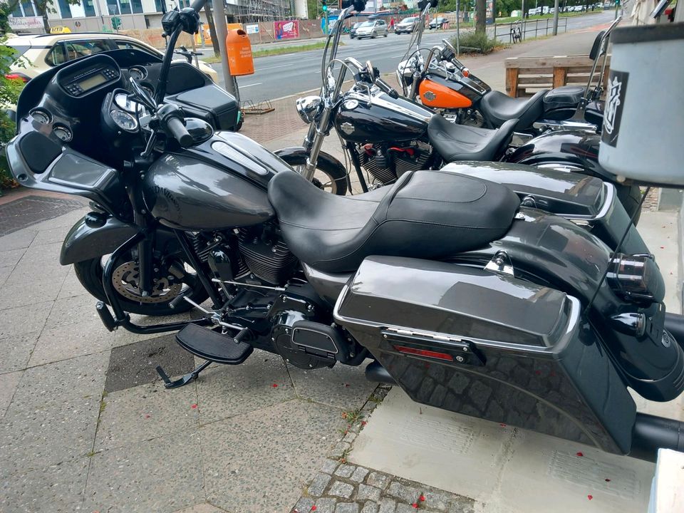 Harley Davidson Road Glide Erst 10.000gelaufen/Tausch! in Berlin