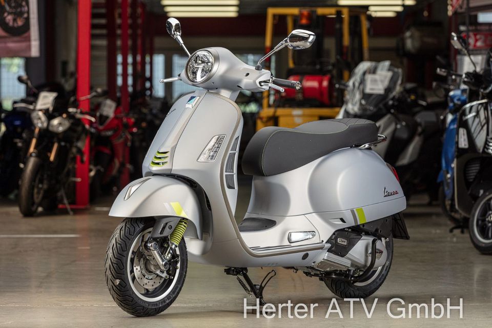 Vespa GTS 300  Super  Tech in Waldlaubersheim