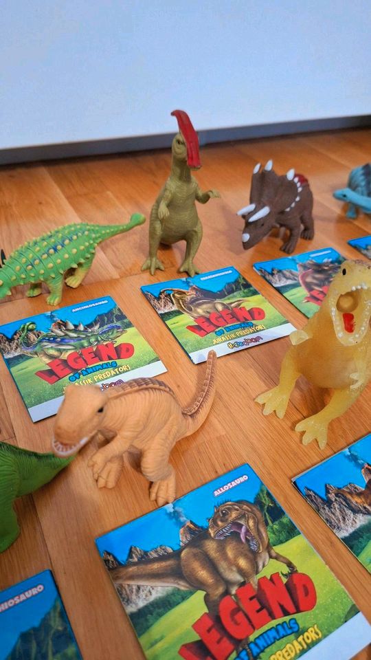 Sbabam Dinosaurier komplette Sammlung Jurassik Predators weich in Karlsfeld