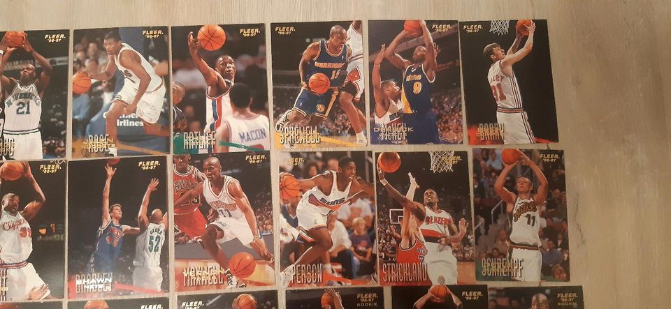 24 NBA Karten Fleer 96-97 in Freiburg im Breisgau