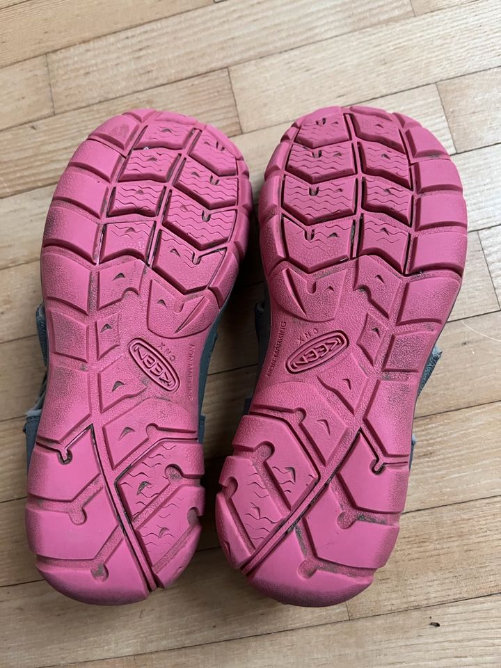 Keen Seacamp Sandalen grau Pink Gr.34 in Wangen im Allgäu