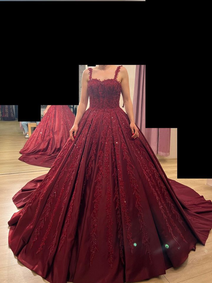 Hennakleid / Verlobungs- Ballkleid / Abendkleid bordo in Karlshuld