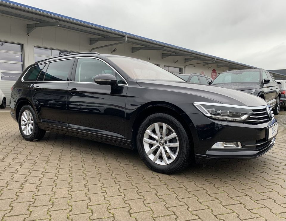 Volkswagen Passat Variant 2.0 TDI*ACC*STHZ*LED*Digital*Cam in Hatten