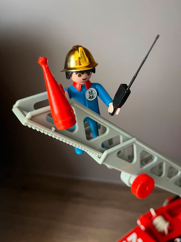 Playmobil 3525 Feuerwehr Leiterwagen in Ratingen