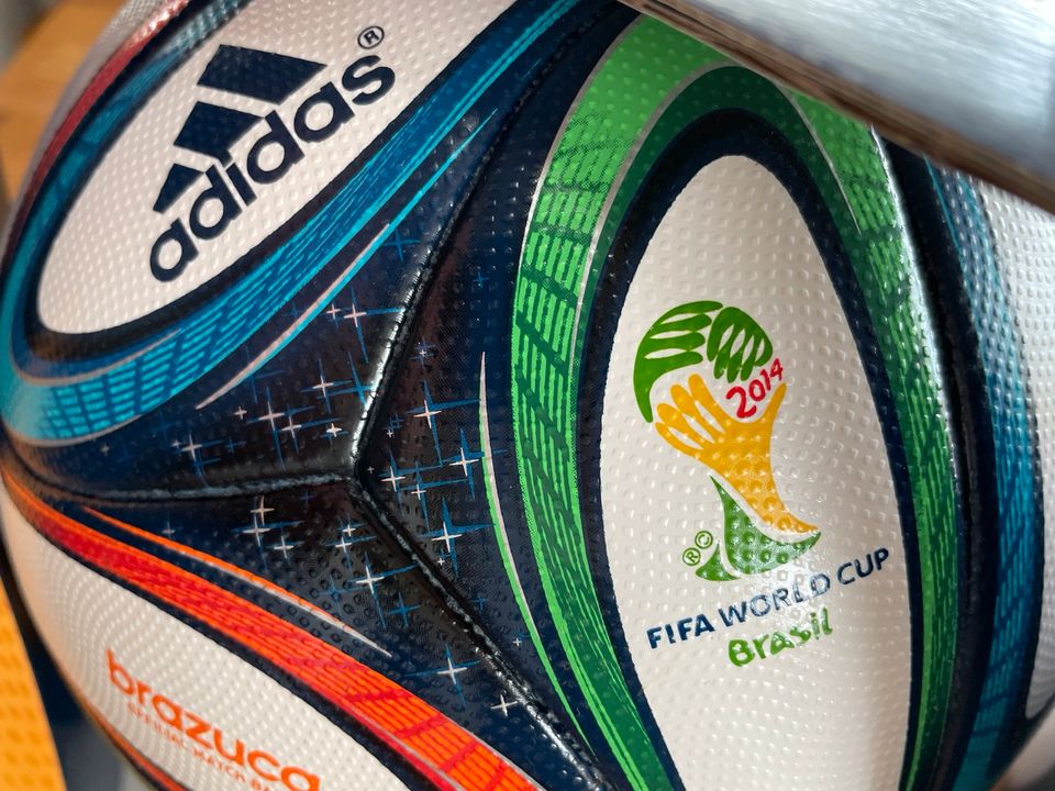 Adidas brazuca Official Match Ball FIFA WM 2014 Brasil Fußball in Edesheim (Pfalz)