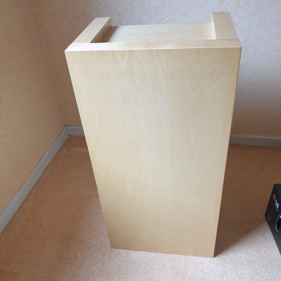 SCHRANK KOMMODE (aus HOLZ)  MIT SCHIEBETÜR , sehr gut erhalten in Bremen