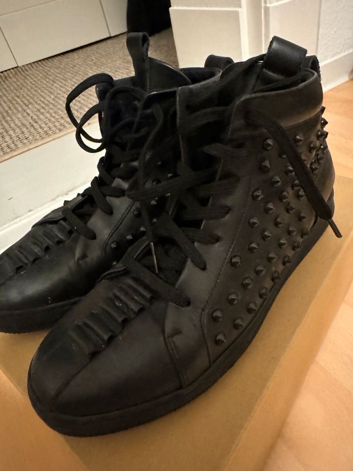 Stiefel Sneaker "Louboutin Style" Black in Berlin