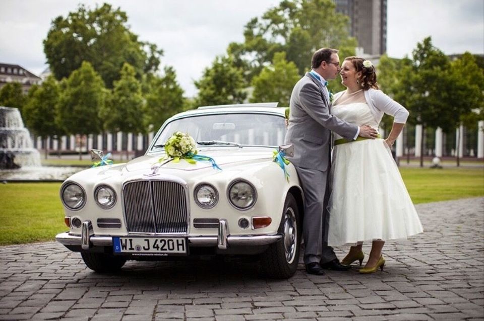Oldtimer von Jaguar als Hochzeitsauto mit Chauffeur mieten in Wiesbaden