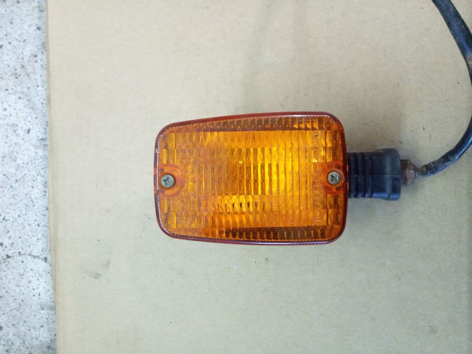 SUZUKI GSX 750/1100 verschiedene original Blinker in Bad Homburg