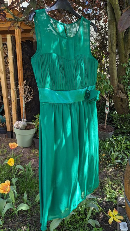 Esprit Kleid Grün, Größe 40 in Fürth