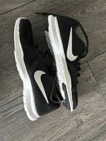 Nike Sneaker in Schwarz weiß Nordrhein-Westfalen - Erkelenz Vorschau
