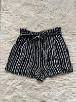 Schwarz / weiß gestreifte Stoffshorts Tally Weijl M Bayern - Regensburg Vorschau