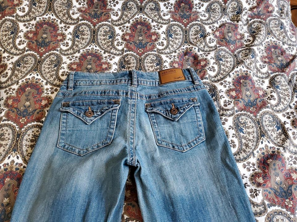 Arizona Jeans Damen 36 in Hungen