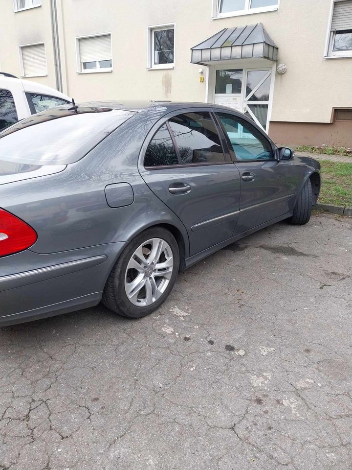 Mercedes Benz E320 V6 7G TRONIC 2007 in Wickede (Ruhr)