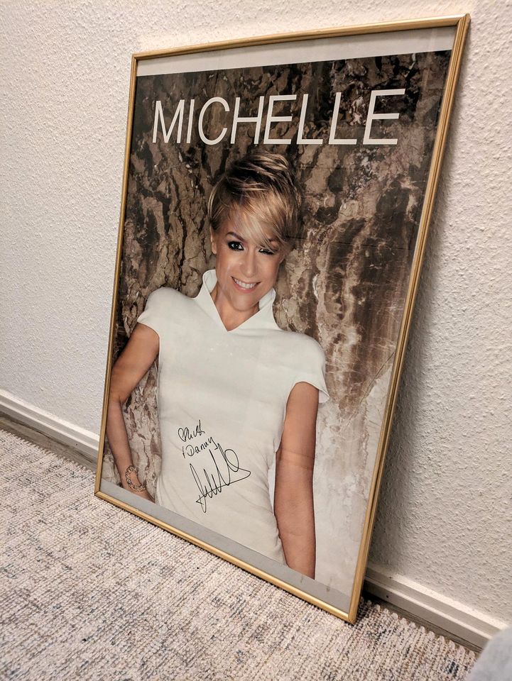 Schlagersängerin Michelle Poster mit Rahmen Unterschrift in Köln