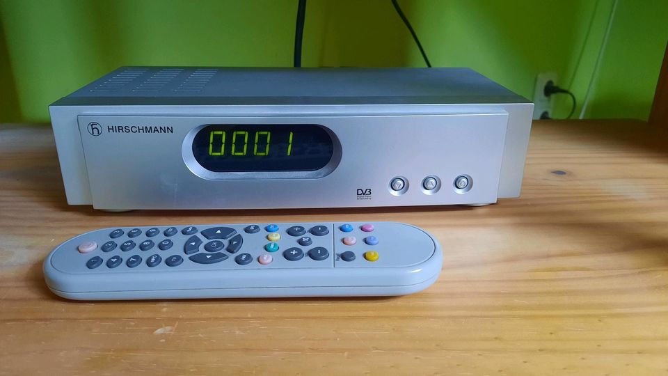 Fernseher inkl. Receiver in Wittelshofen