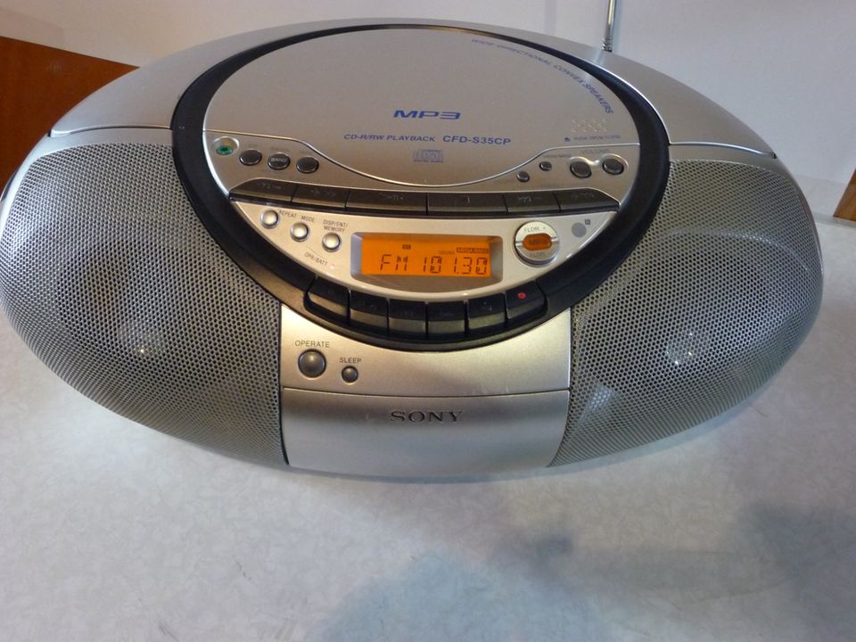 Sony CFD-S35CP CD MP3 Radio mit Tapedeck Kofferradio mit FB in Gelsenkirchen