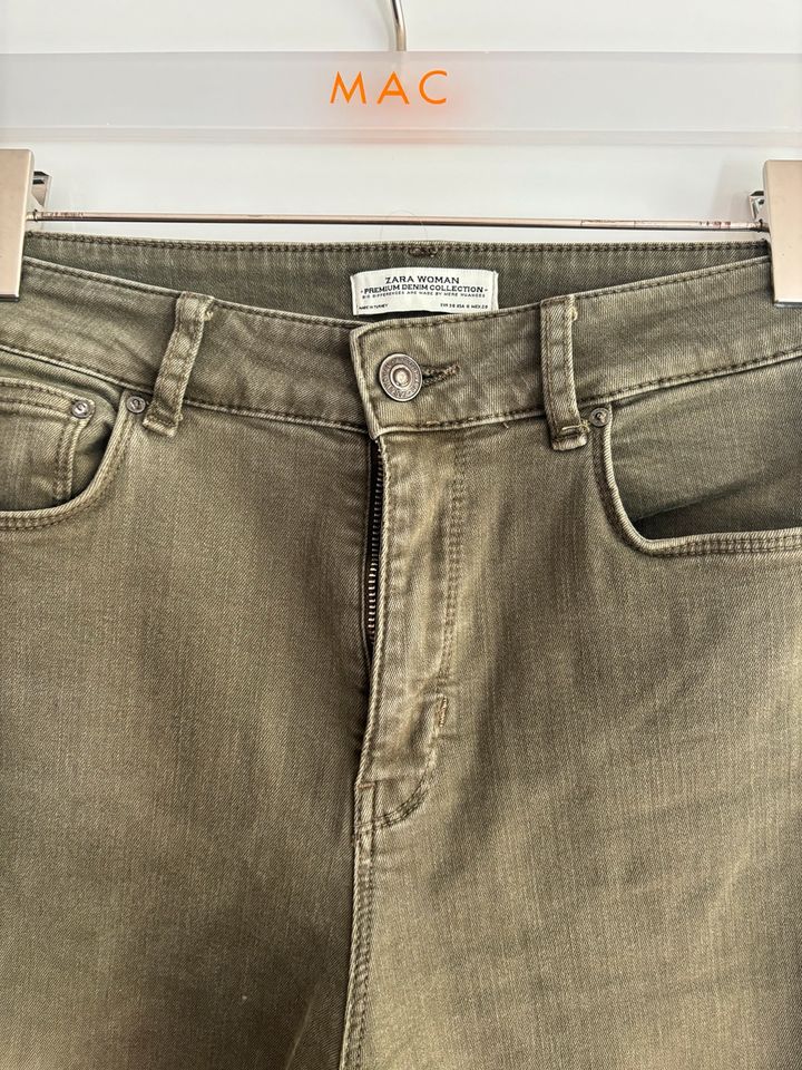 Olive grün Hose Jeans high waist Zara Gr. 38 neuwertig in Tiefenbach Kr Passau
