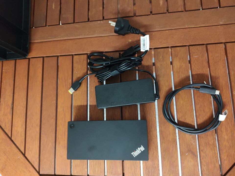 Lenovo Thinkpad USB-C Dock 2. Gen. 40AS mit Netzteil und Kabel in Argenbühl