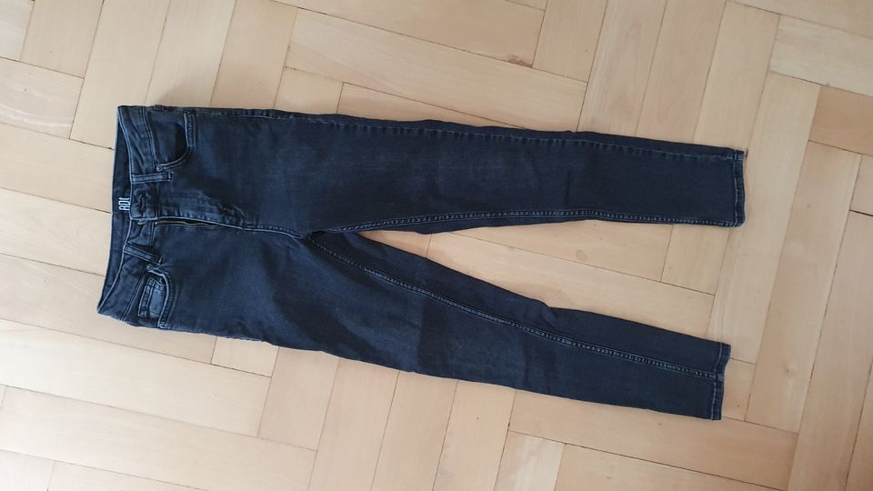 Jugend Jeans PINE Urban Outfitters in Stuttgart