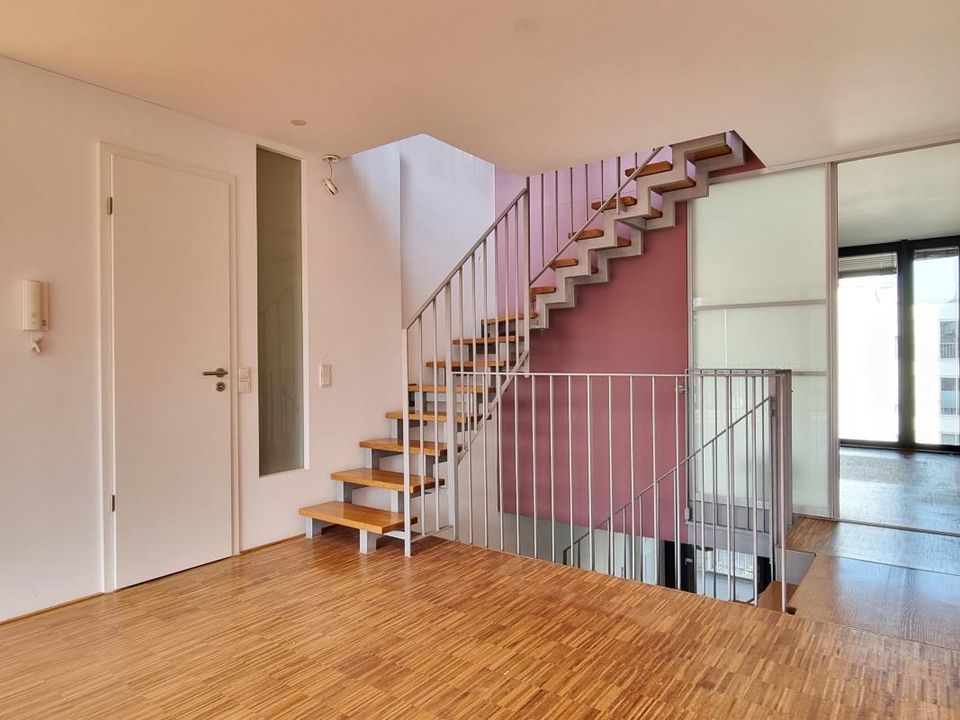 MODERN UND INDIVIDUELL. Schicke MAISONETTE-WOHNUNG im EUROPAVIERTEL in Wiesbaden