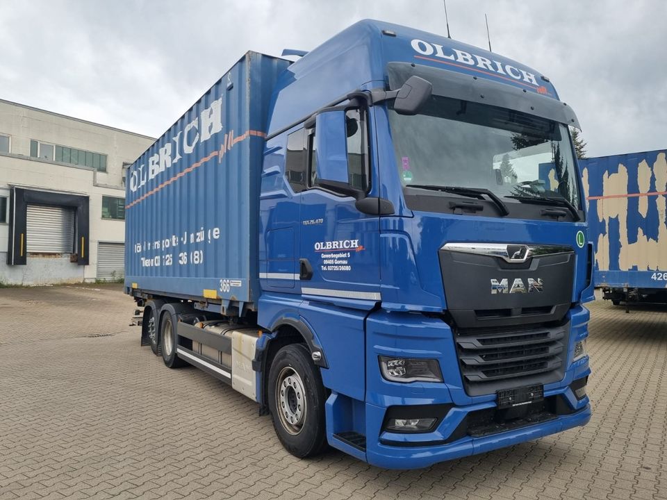 Berufskraftfahrer CE im Fernverkehr für Neumöbeltransporte in Gornau