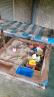 Sandkasten inkl. Sand und Spielzeug zu verschenken Nordrhein-Westfalen - Dinslaken Vorschau