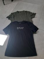 2 T-shirts gr. L Top Zustand je 3€ schwarz und Khaki  Oder beides Nordrhein-Westfalen - Düren Vorschau