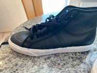 Adidas Sneaker Neu Größe 47 1/3 Turnschuhe Schuhe Hessen - Gladenbach Vorschau