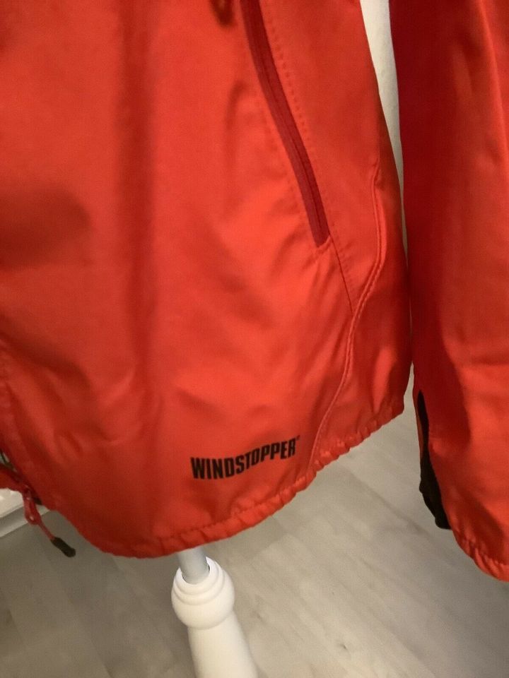 Neuwertiger Windstopper von Mammut in Wendeburg