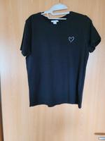 Schwarzes T-Shirt mit  ❤️ Größe S Bayern - Eckental  Vorschau