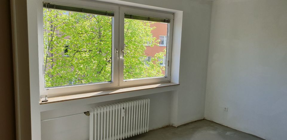 2  Zimmer Wohnung 67 m² Aufzug Balkon Nürnberg St Peter o Provisi in Fürth
