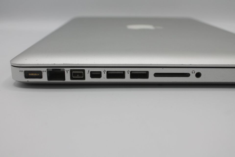 Apple Macbook Pro 13" 2011 Modell A1278 mit OVP und Kabel in Wolfsburg