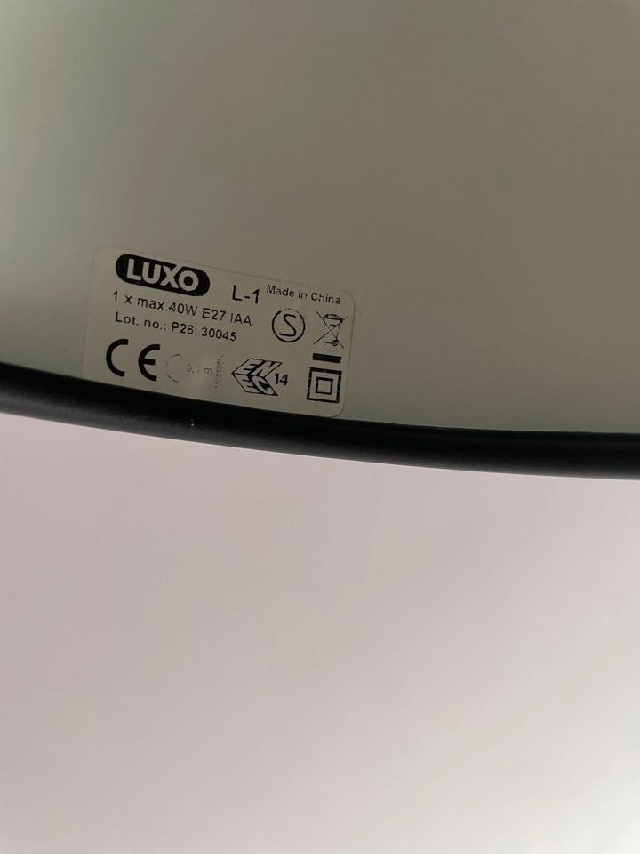 Tischleuchte Luxo L-1 inkl. Tischfuß in Frankfurt am Main