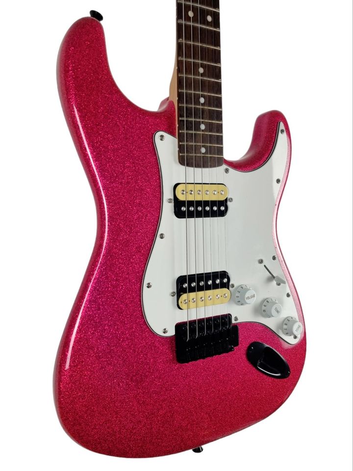 2016 Fender Squier Affinity Strat Sparkling Pink Limited Edition in Linsengericht