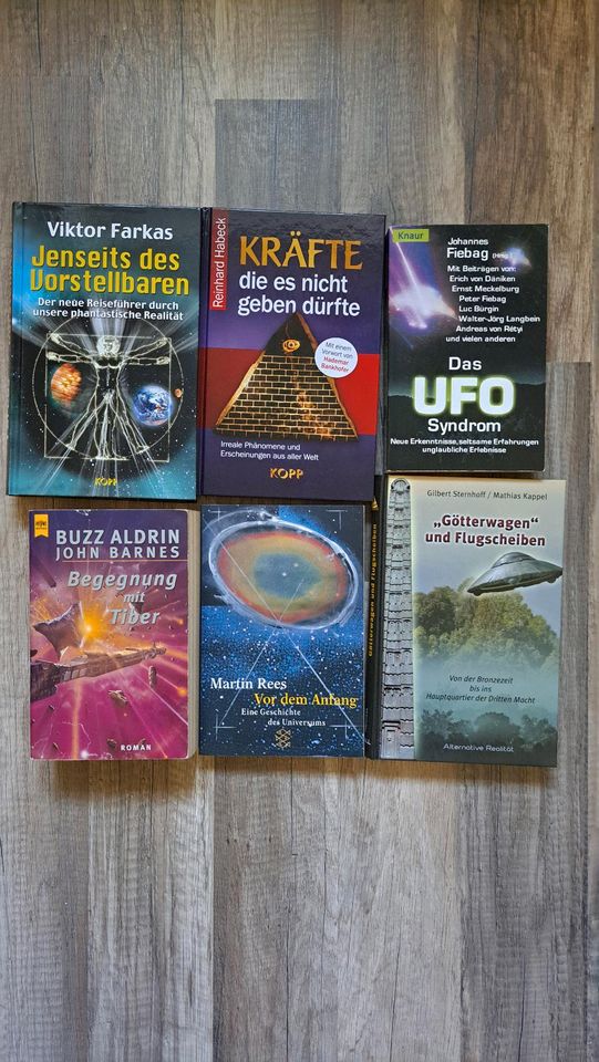 6 Bücher rund um das Thema Ufos zu verkaufen. in Pinneberg