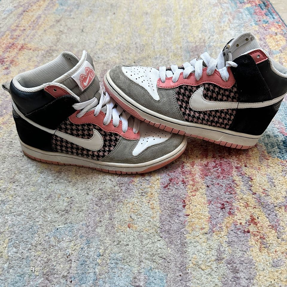 Nike SB Dunk High Sneaker Gr 38,5 in München - Trudering-Riem | eBay  Kleinanzeigen ist jetzt Kleinanzeigen