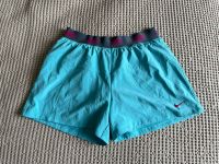 Nike Shorts in türkis und in Kindergröße 146-156cm / L und NEU! Düsseldorf - Stadtmitte Vorschau