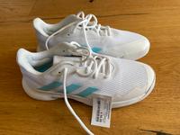 Tennisschuhe Hallenschuhe Adidas 41,5 (40) NEU Rheinland-Pfalz - Haßloch Vorschau