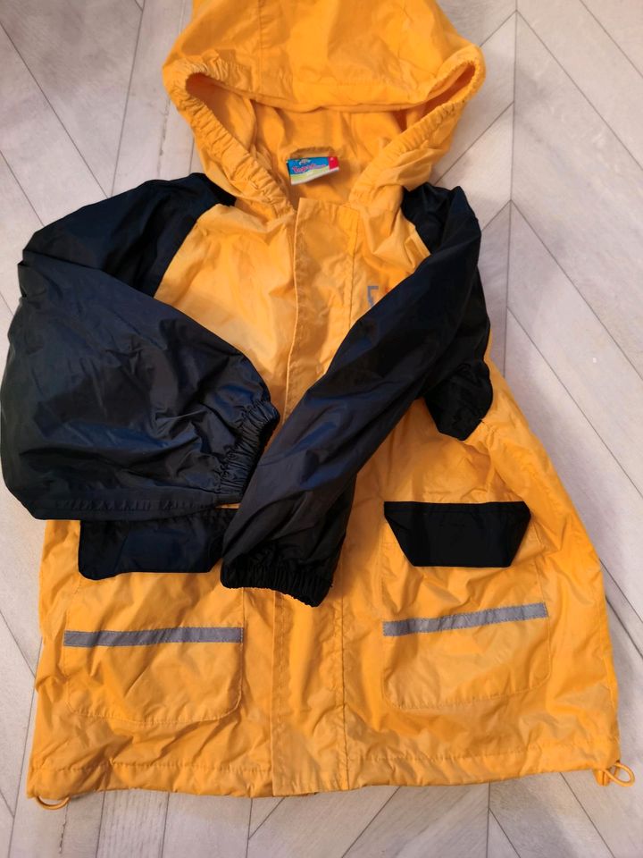 Übergangsjacke Windjacke regenjacke gr 110 Topolino neu in Berlin