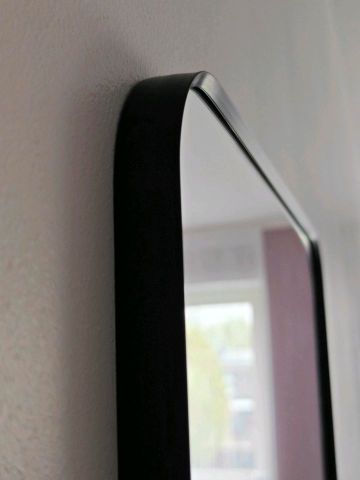 Ikea LINDBYN Spiegel schwarz Metall Wandspiegel 40 x 130 neu in Neuenhaus