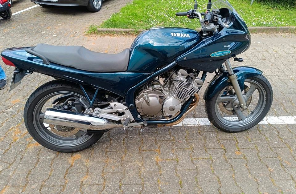 Motorrad Yamaha XJ 600 in Malterdingen