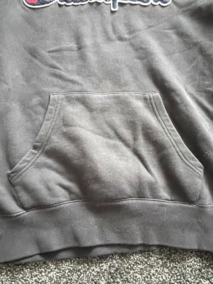 Champion Pullover in Gr.M in Oberhausen