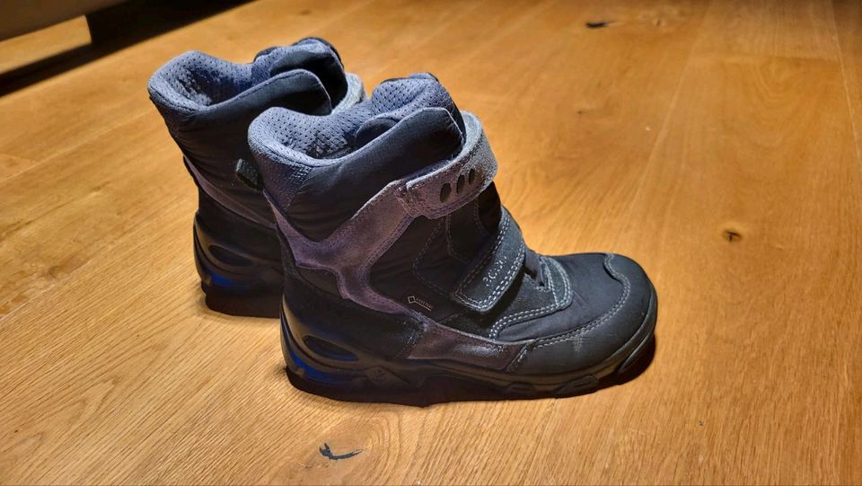 Ecco Kinder Winterstiefel schwsrz/grau Größe 33 in Kelheim