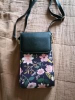 Kl. Handtasche Portemonnaie am Träger Blumenmuster lila schwarz Niedersachsen - Buxtehude Vorschau