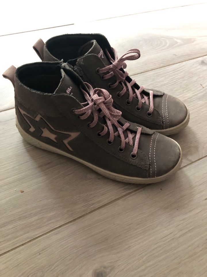 Schuhe Superfit Mödchen Gr. 34 in Sittensen