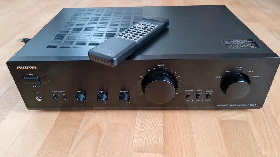 TOP! Onkyo A-9211 Vollverstärker mit Fernbedienung in Hünstetten